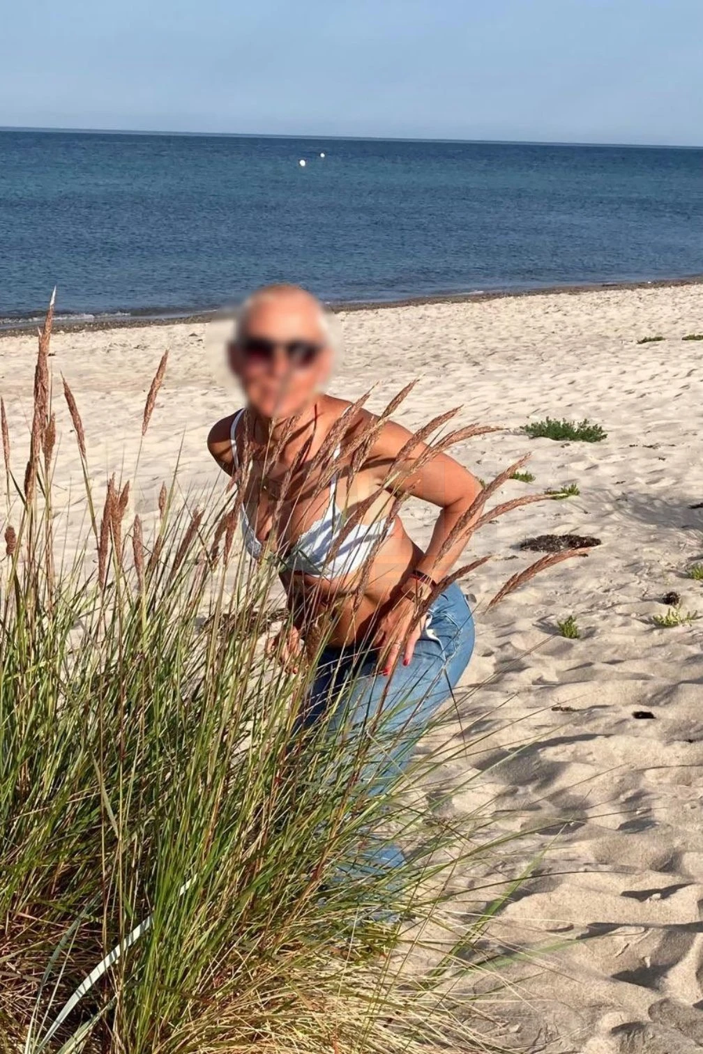Ananda, 48, osteuropäisch, Erotikmassage in Hamburg