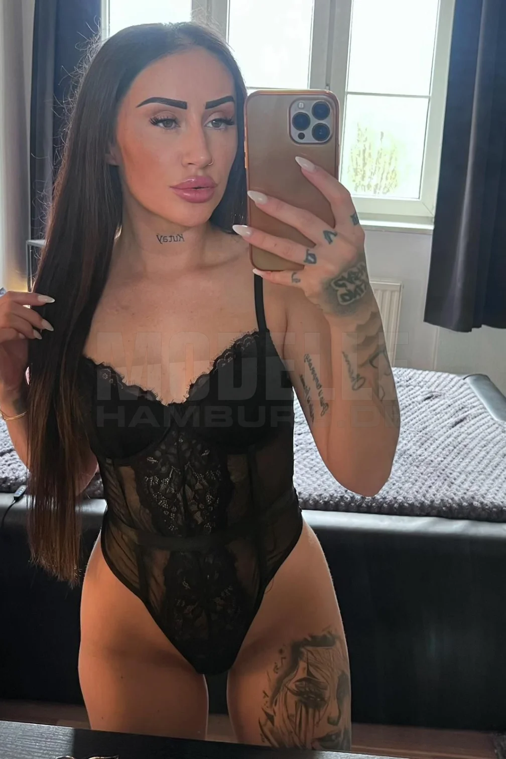 Melina, 24, 160cm, 55kg, 70 B