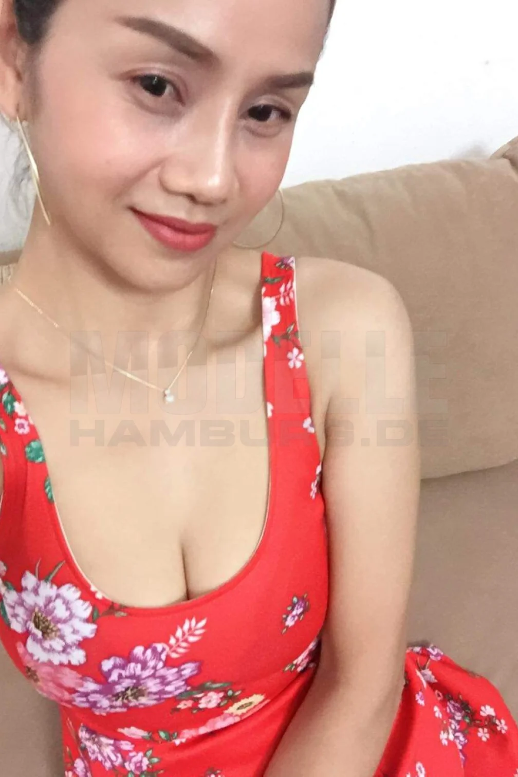 Rose, 37, thailändisch, Erotikmassage in Kiel