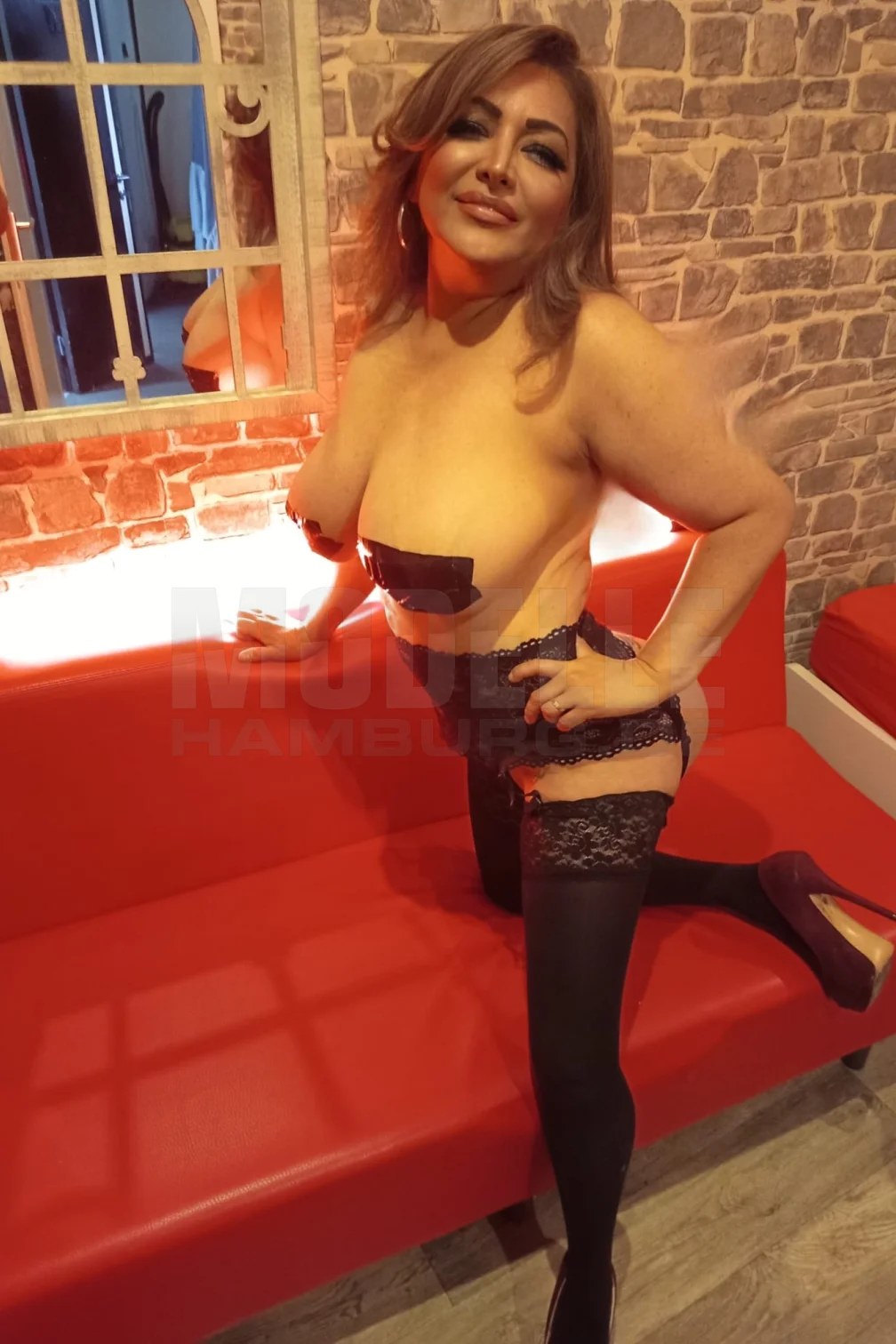 Linda Luna Masaje, 42, spanisch, Hostess in Hamburg-Harburg