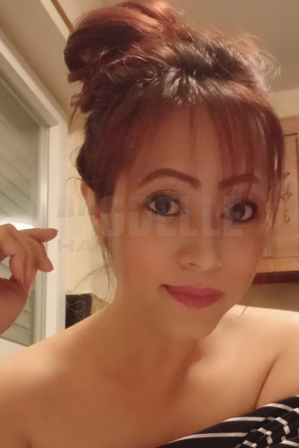 Linda, 43, thailändisch, Hostess in Hamburg-Harburg