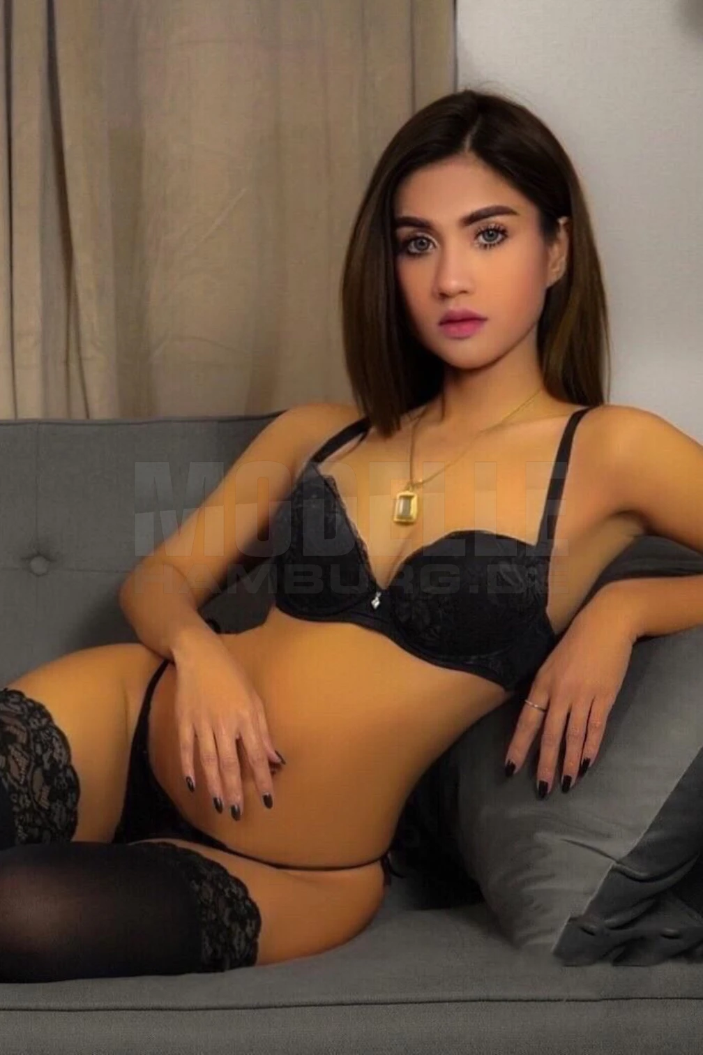 Coco, 30, 153cm, 43kg, 75 B