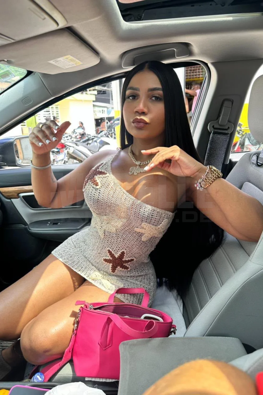 Sasha, 25, spanisch, Hostess in Hamburg-Harburg