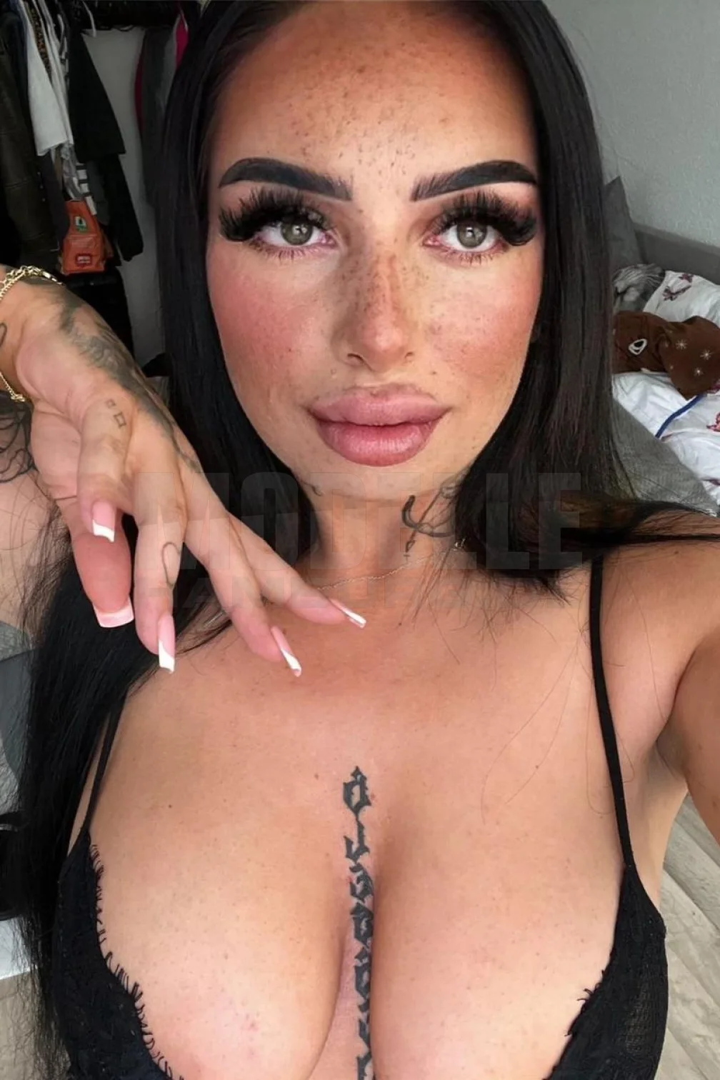 Ashley, 23, 162cm, 60kg, 85 D