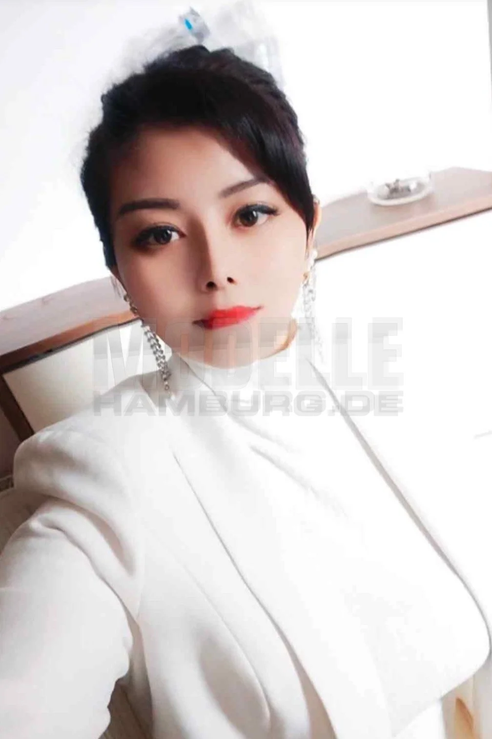 Ecco, 29, chinesisch, Hure in Hamburg-Mundsburg