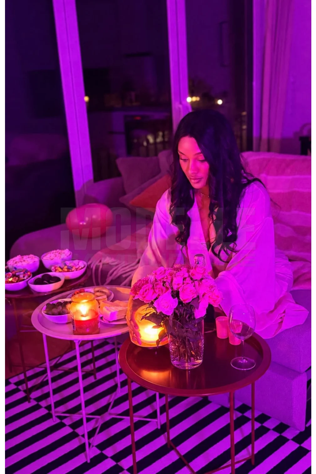 Sarah Cash, 24, lateinamerikanisch, Hostess in Hamburg-Eimsbüttel