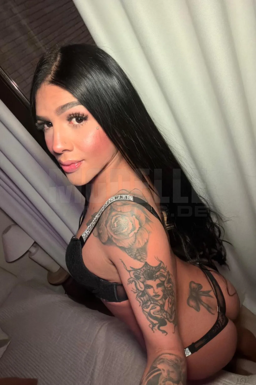 SOFIA LUJAN, 23, 172cm, 72kg, 85 A
