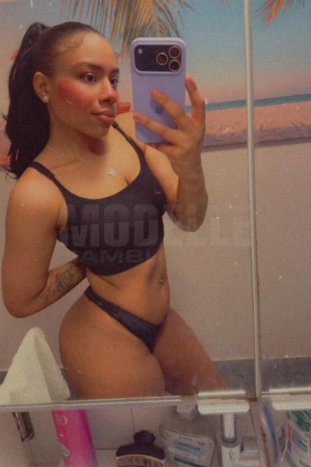 Cristal, 22, 170cm, 58kg, 75 C