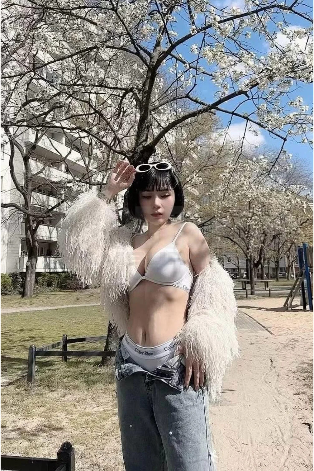 Asia girl Linda, 20, thailändisch, Hure in Hamburg-Fuhlsbüttel
