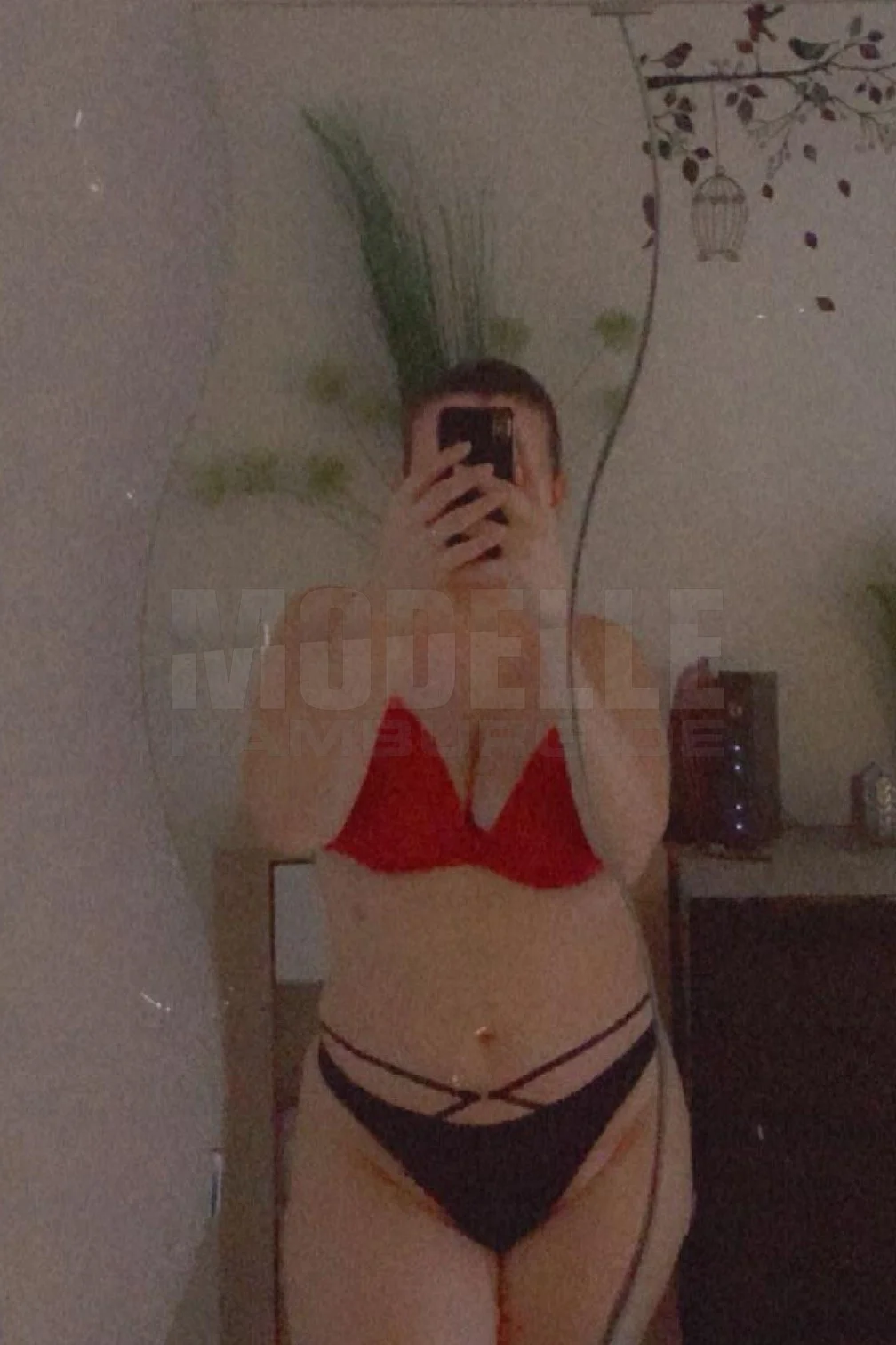 Lisa, 22, 175cm, 80kg, 85 D