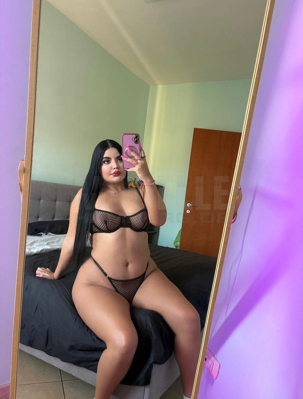 Laura Latina, 22, 163cm, 64kg, 80 A