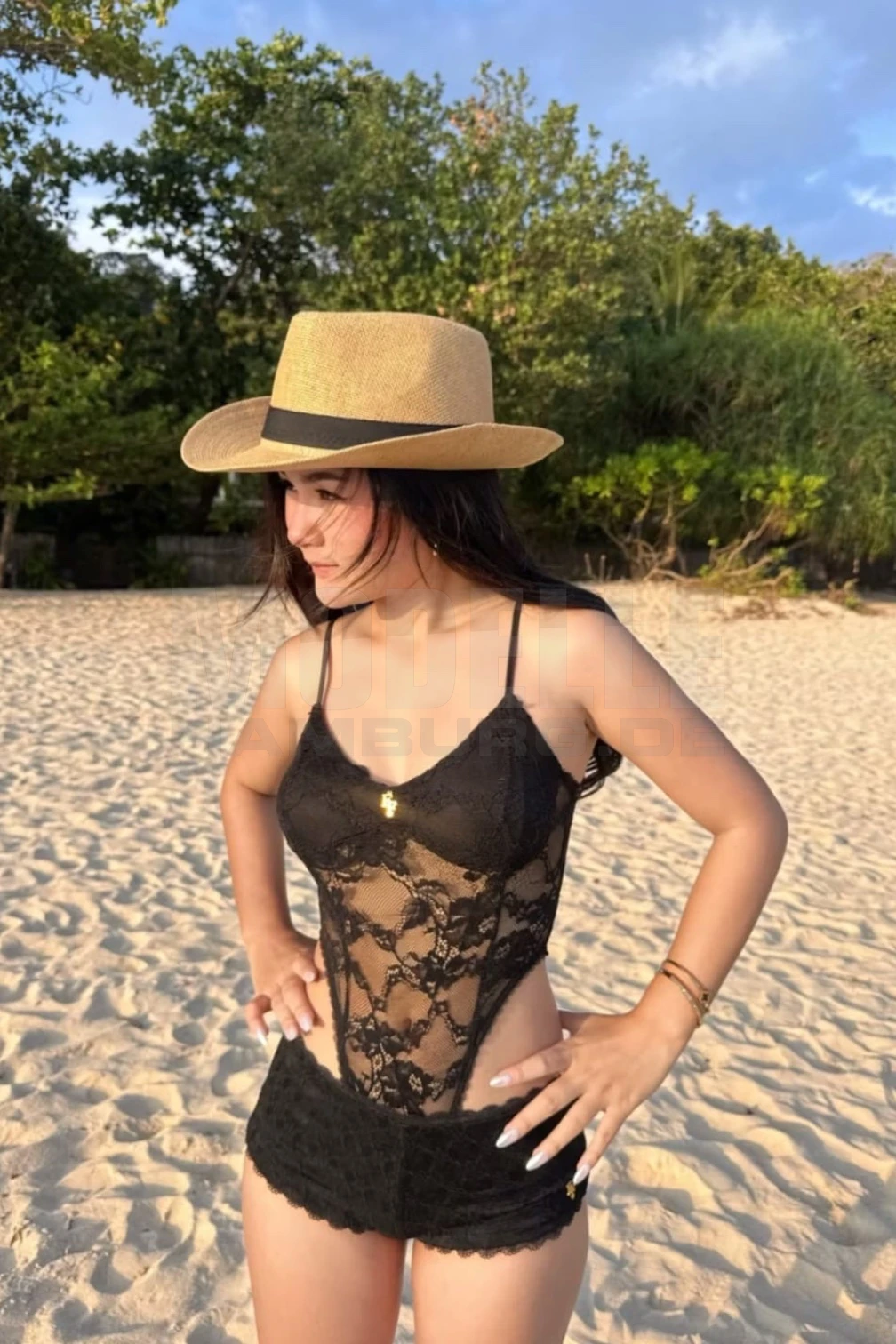 Bella AV, 23, thailändisch, Hure in Hamburg-Wandsbek