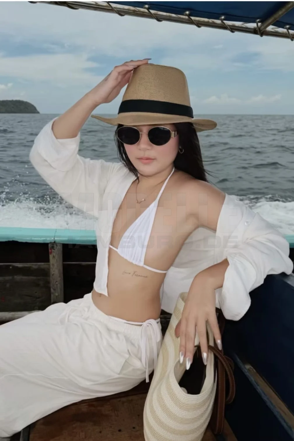 Bella AV, 23, thailändisch, Hure in Hamburg-Wandsbek