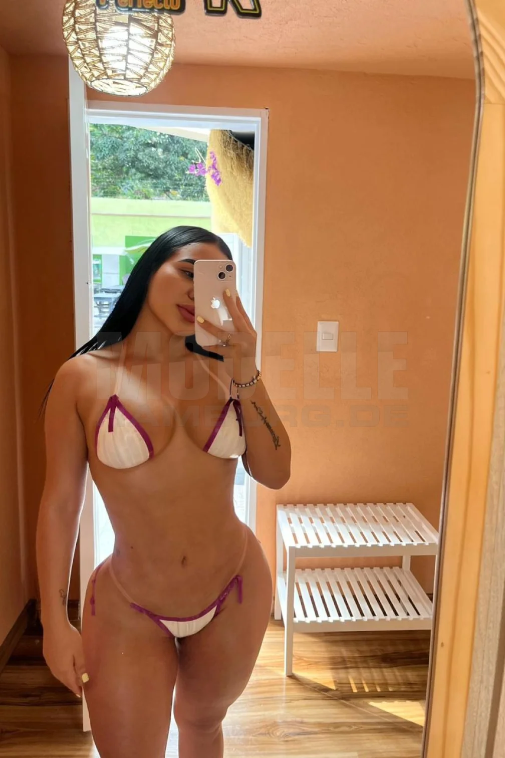 Sara, 25, spanisch, Nutte in Hamburg