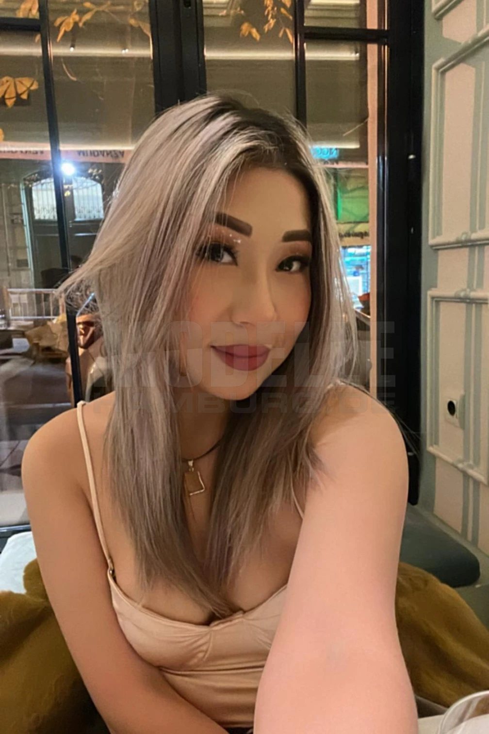 yuriko, 34, japanisch, Hostess in Hamburg-City Nord