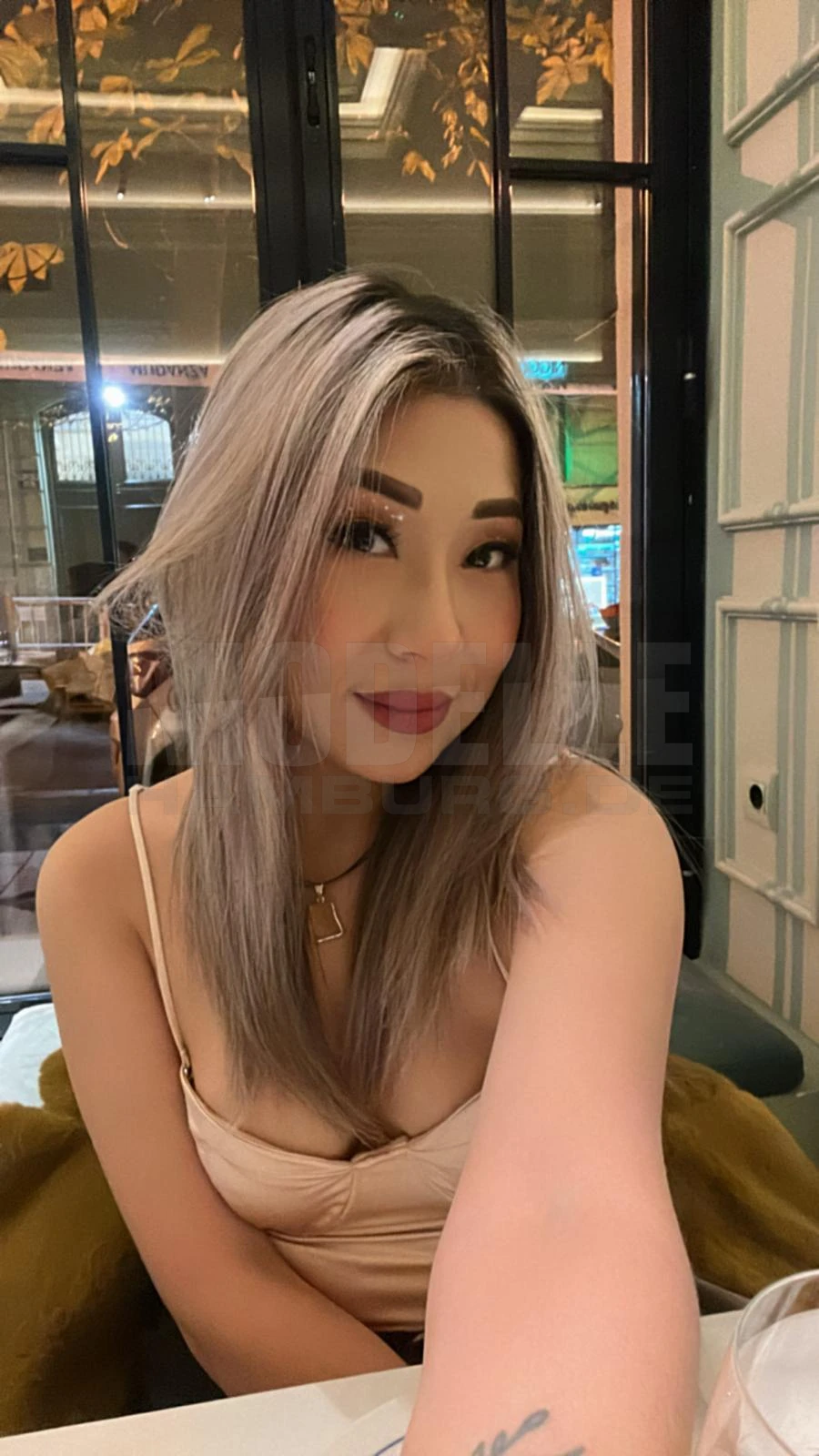 yuriko, 34, japanisch, Hostess in Hamburg-City Nord