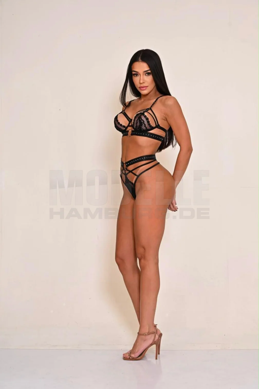 Anna, 24, brasilianisch, Hure in Hamburg-Winterhude