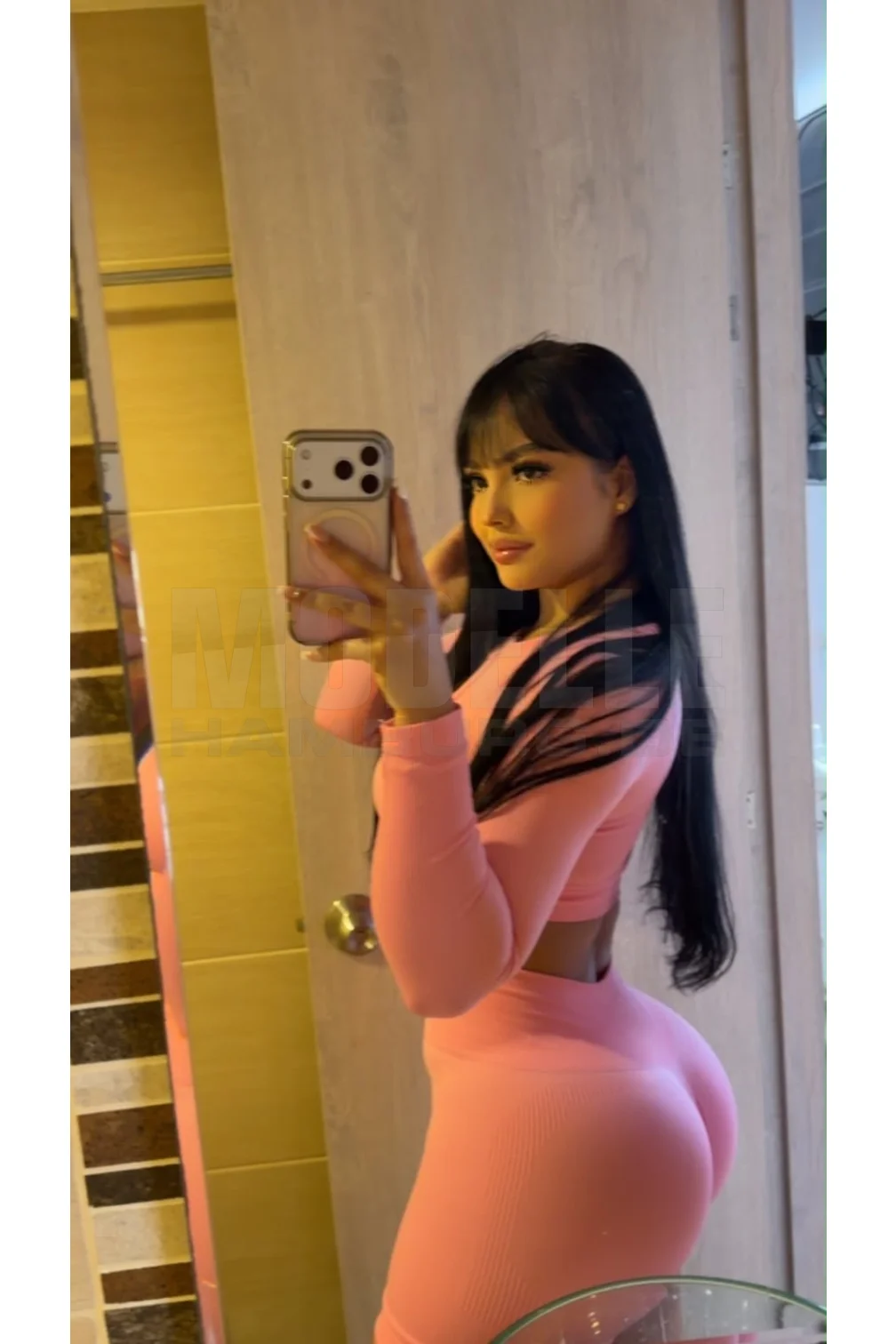 Nicole, 25, spanisch, Nutte in Hamburg