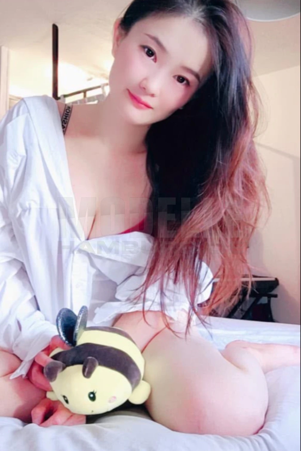 Heißes Asia Girl Vivi mi, 22, chinesisch, Hure in Hamburg-Stellingen
