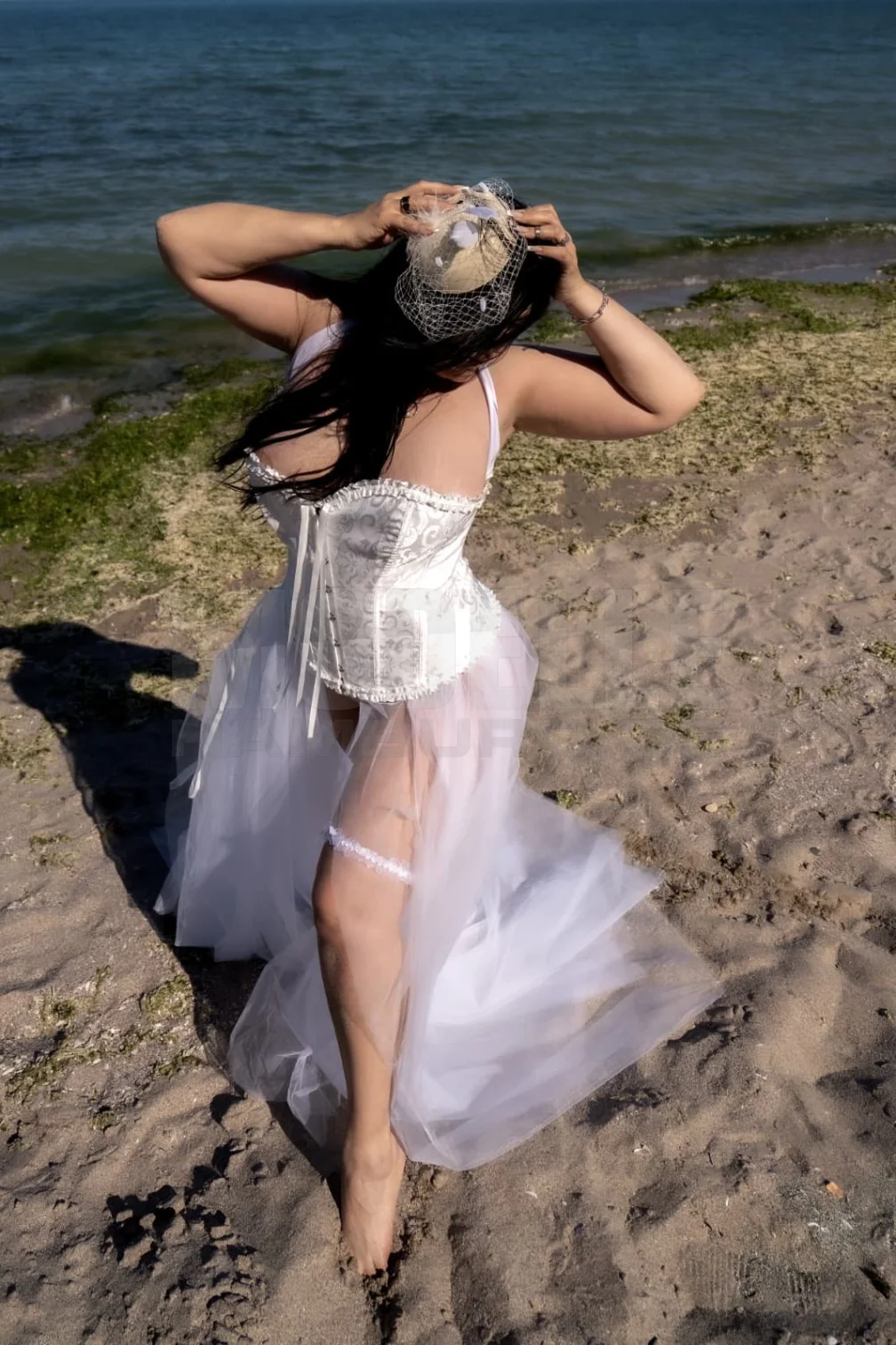 Marina, 40, 170cm, 78kg, 85 D